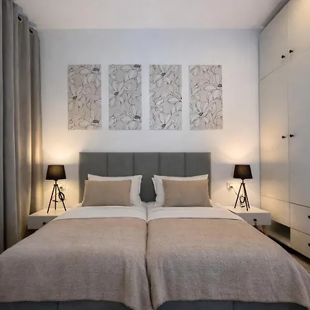 Azur - 12 Pietro - Azw Apartment